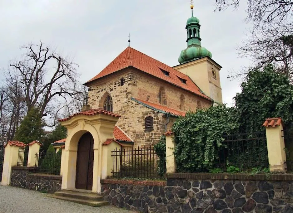 Cozy Friendly Place With Free Parking Prag