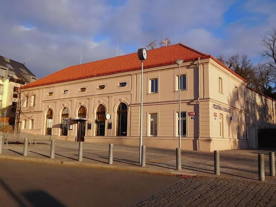 Apartment Cozy Friendly Place With Free Parking Prag